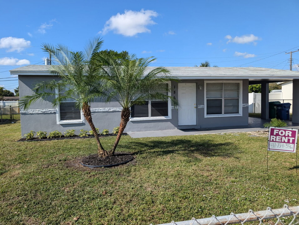 1861 NW 33rd Ave in Fort Lauderdale, FL - Building Photo