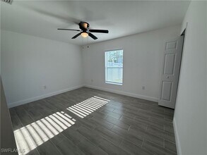 917 Graystone Ave in Lehigh Acres, FL - Building Photo - Building Photo