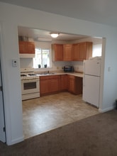 859 Redway Dr in Redway, CA - Foto de edificio - Building Photo