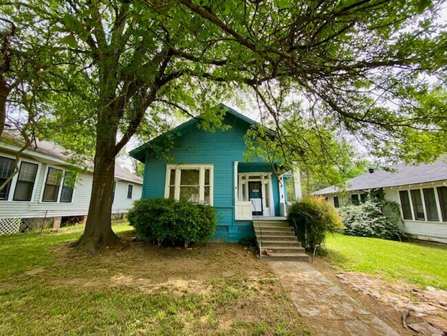 property at 333 Robinson Ln