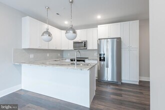 45 W Haines St, Unit 307 in Philadelphia, PA - Building Photo - Building Photo