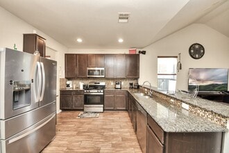 8227 Pastel Dawn Trce in Houston, TX - Building Photo - Building Photo