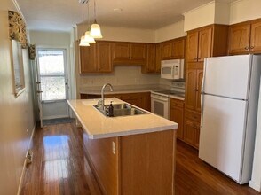 8 Oakland St in Weaverville, NC - Building Photo - Building Photo