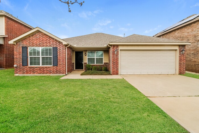 7401 Prairie Twyne Dr in Yukon, OK - Building Photo