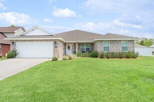 7160 Blue Jack Dr in Navarre, FL - Building Photo