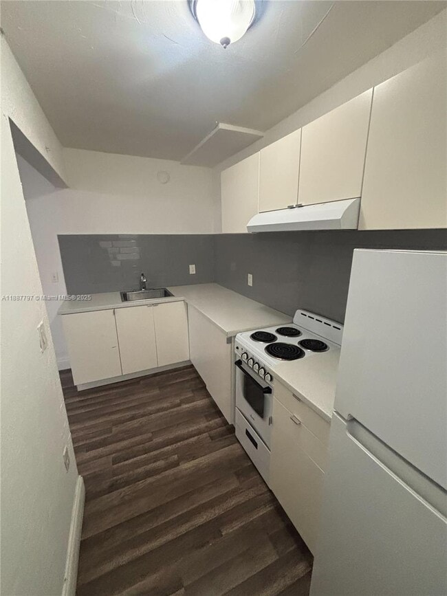 542 NW 8th St in Miami, FL - Building Photo - Building Photo