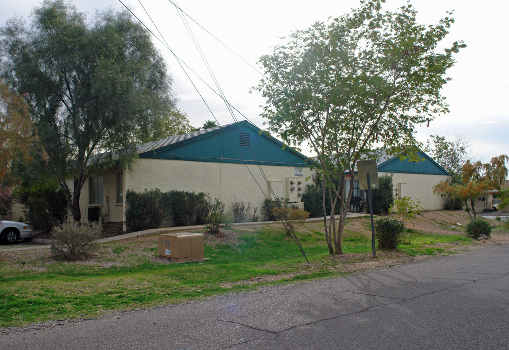 810 E Hatcher Rd in Phoenix, AZ - Foto de edificio