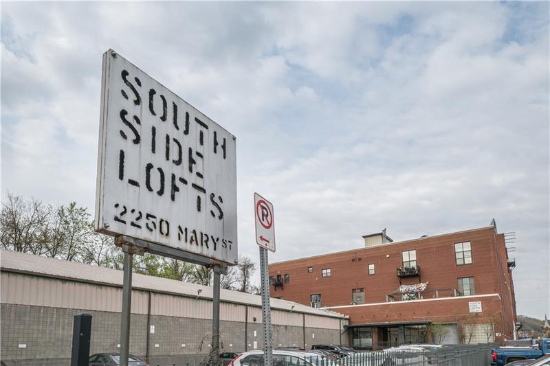 2250 Mary St, Unit 208 in Pittsburgh, PA - Building Photo