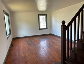 32 Dewitt Dr in Sidney, NY - Building Photo - Building Photo