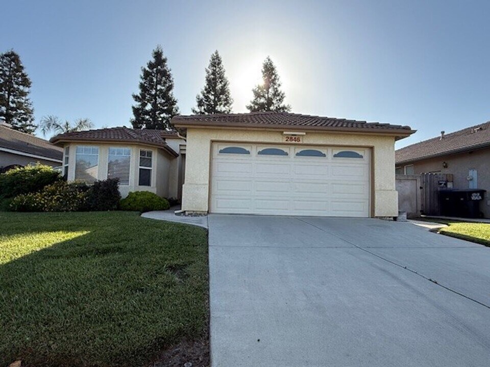2846 S Terra Linda St in Visalia, CA - Building Photo