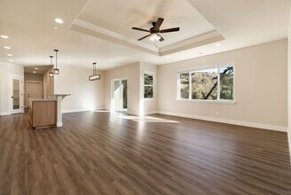 560 Valstream Dr in Paradise, CA - Building Photo - Building Photo