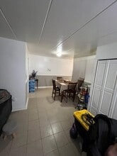 3306 Hewitt Ave, Unit 3-1-A in Silver Spring, MD - Foto de edificio - Building Photo