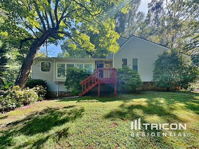 property at 136 Bramble Oak Dr