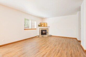 20269 Knightsbridge Pl in Bend, OR - Building Photo - Building Photo