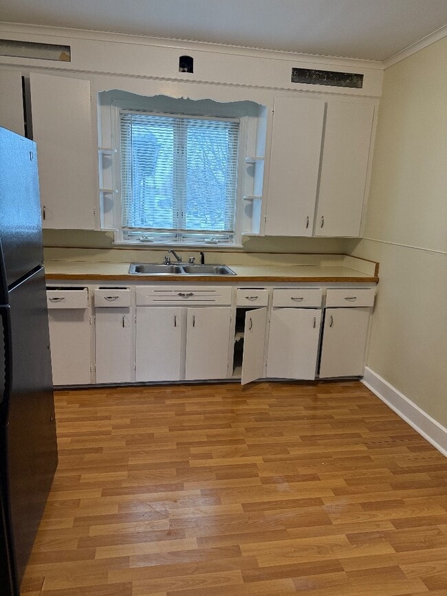 property at 1539 Brinckerhoff Ave