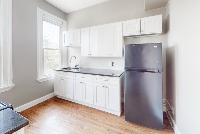 1041 St Paul St in Baltimore, MD - Building Photo - Building Photo