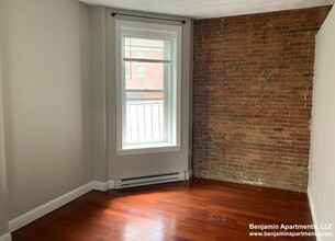 240 Newbury St, Unit 1 in Boston, MA - Building Photo - Building Photo