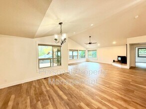 16205 NE Leaper Rd in Vancouver, WA - Building Photo - Building Photo