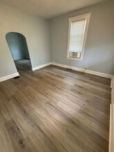 1229 E B St in Belleville, IL - Building Photo - Building Photo