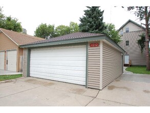 3212 Pillsbury Ave S, Unit 1 in Minneapolis, MN - Building Photo - Building Photo