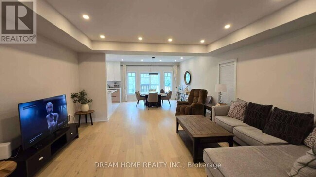 112 Plewes Dr in Collingwood, ON - Building Photo - Building Photo