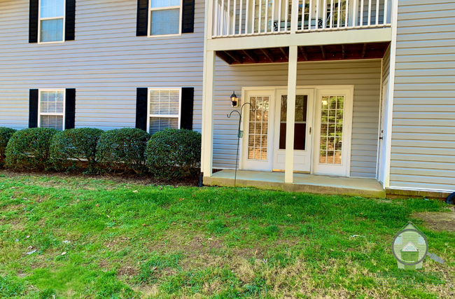 303 Pelham Square Way in Greer, SC - Building Photo - Building Photo