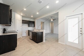1430 Shadow Hl Ln in Temple, TX - Building Photo - Building Photo