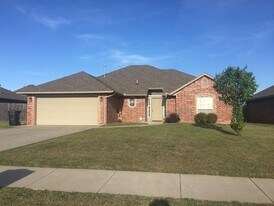 3604 Kensington Dr in Moore, OK - Building Photo