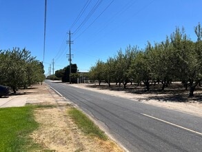 24463 Clough Rd in Escalon, CA - Building Photo - Building Photo