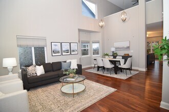 21524 SW Parkin Ln in Beaverton, OR - Building Photo - Building Photo