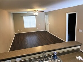 4262 Castlegate Dr, Unit 4262 in Paris, TX - Foto de edificio - Building Photo