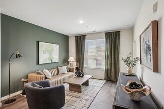 Rio Point in Charlottesville, VA - Foto de edificio - Building Photo