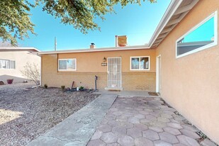 1408 Dorothy St NE in Albuquerque, NM - Foto de edificio - Building Photo