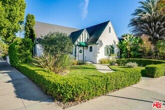 200 S Wetherly Dr in Beverly Hills, CA - Building Photo - Building Photo