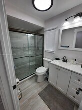 1102 N 14th Ave in Hollywood, FL - Building Photo - Building Photo
