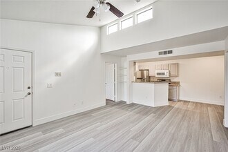 5166 S Jones Blvd in Las Vegas, NV - Building Photo - Building Photo