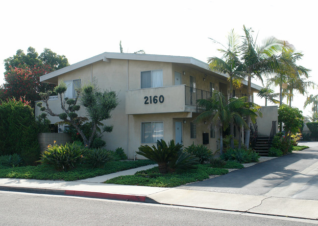 Orange Elden Apartments in Costa Mesa, CA - Foto de edificio - Building Photo