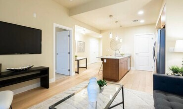 2001 Lincoln St in Denver, CO - Building Photo - Building Photo