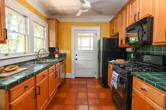 2076 Ridgedale Rd NE in Atlanta, GA - Building Photo - Building Photo