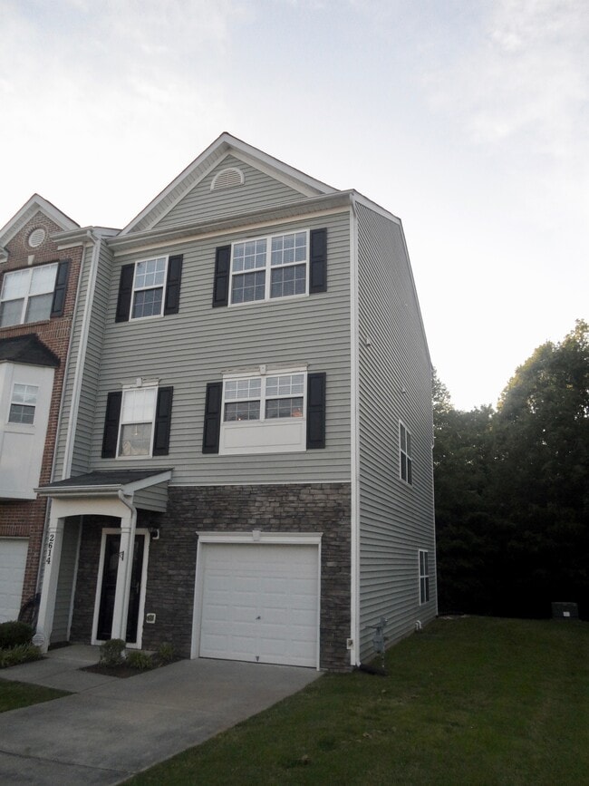 2614 Wyntercrest Ln in Durham, NC - Building Photo - Building Photo