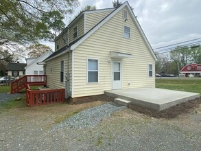 1712 E Main St in Albemarle, NC - Building Photo - Building Photo