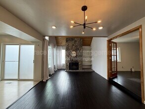 2469 S Xanadu Way in Aurora, CO - Building Photo - Building Photo