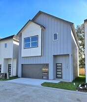 706 Savonna in Houston, TX - Building Photo