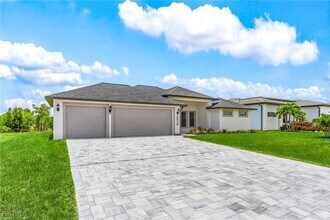2510 SW 17th Ave in Cape Coral, FL - Building Photo - Building Photo