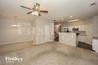 3383 Estes Dr in Atlanta, GA - Foto de edificio - Building Photo