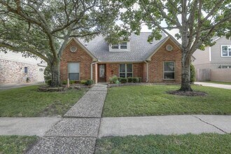 12439 Piping Rock Dr in Houston, TX - Foto de edificio - Building Photo