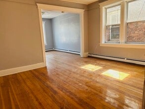 209 Garfield Ave in Jersey City, NJ - Building Photo - Building Photo