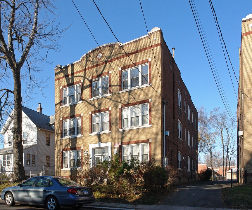 70-72 Wilson St in Hartford, CT - Building Photo