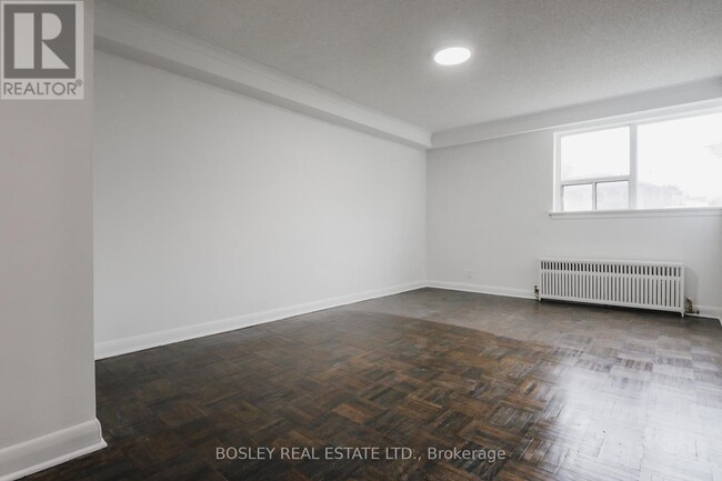 17-17 Calvington Dr in Toronto, ON - Building Photo - Building Photo