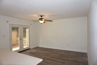 1102 Tiki Too Ave in Fort Walton Beach, FL - Building Photo - Building Photo